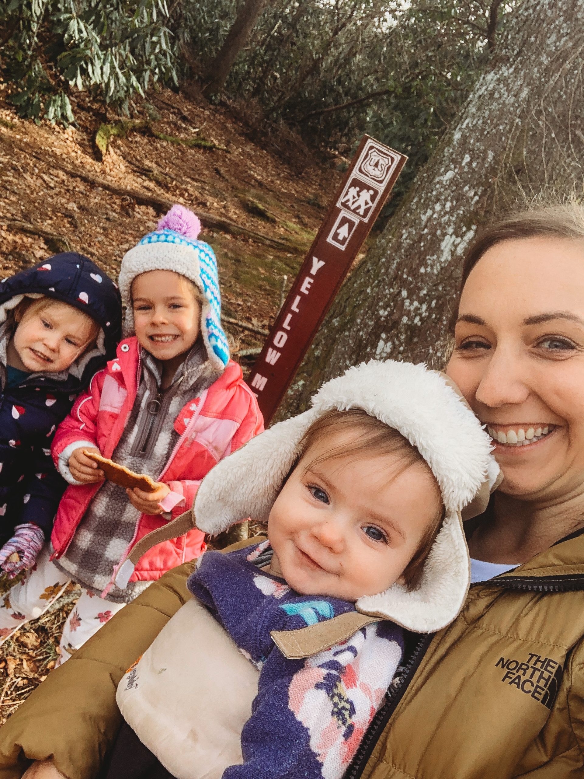 mom hiking with kids 